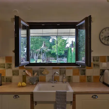 Οlives And Vines Retreat Villa