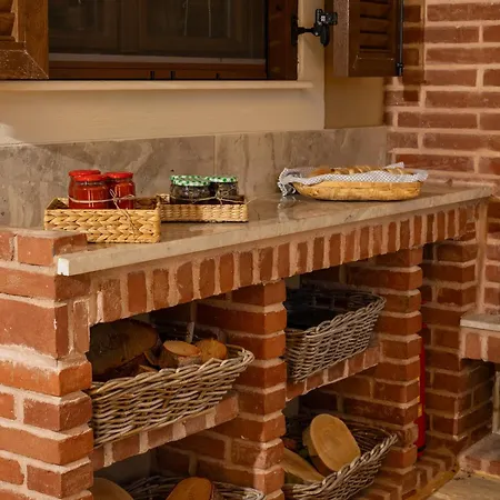 οlives And Vines Retreat Литохоро