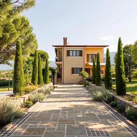 Вилла οlives And Vines Retreat Литохоро